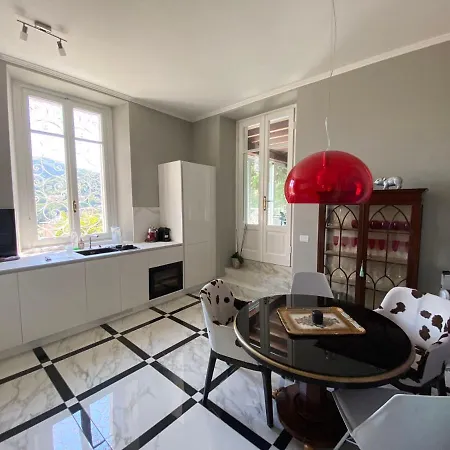 Kai Lake Villa *